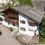 Laudegg シャレー