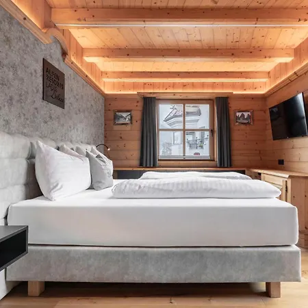 Laudegg - Luxury With Private Chalet