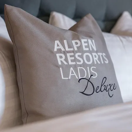 Laudegg - Luxury With Private * Ladis