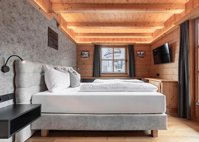 Laudegg シャレー