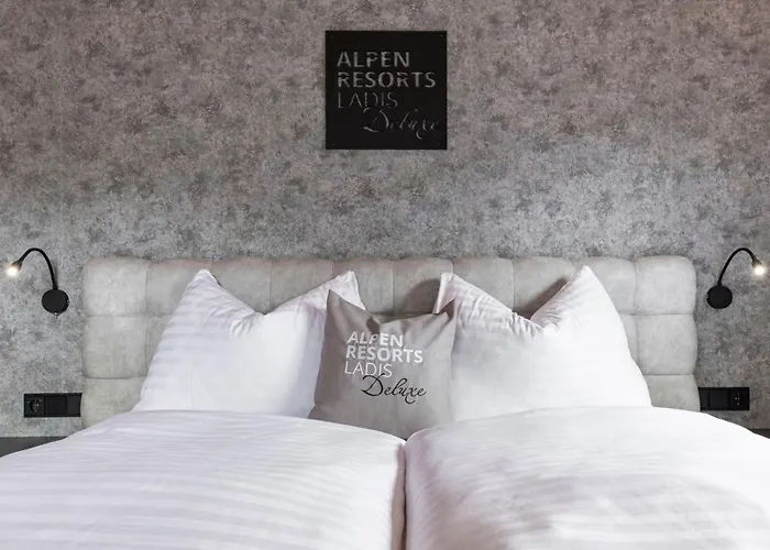 Laudegg シャレー *